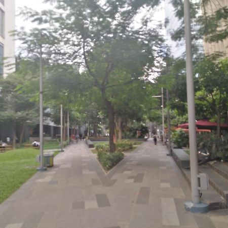 2 Bedrooms Units Forbes Area 5Th Avenue Bgc Center Manille Extérieur photo