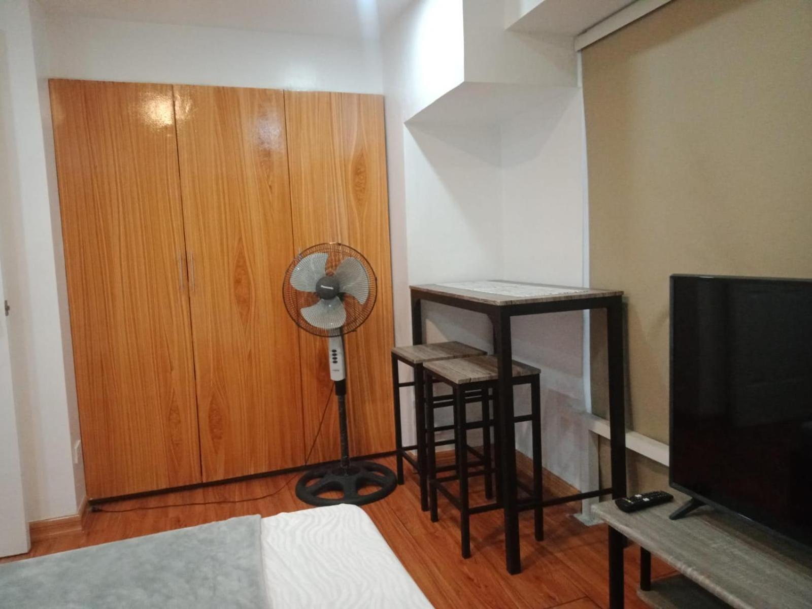 2 Bedrooms Units Forbes Area 5Th Avenue Bgc Center Manille Extérieur photo